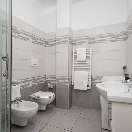 Hemeras Boutique Homes - Design Flat Near Metro Station Apartment